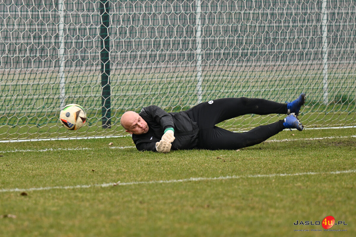 Ostoja Kołaczyce - Jasiołka Świerzowa 3:0