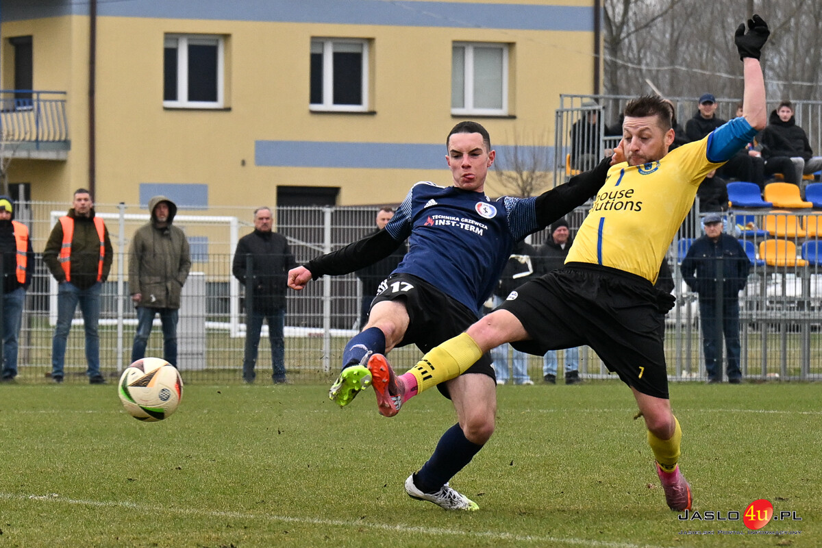 Ostoja Kołaczyce - Jasiołka Świerzowa 3:0