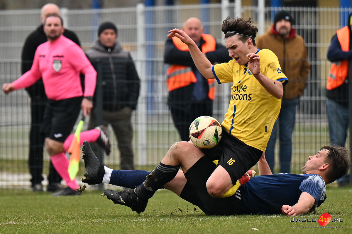 Ostoja Kołaczyce - Jasiołka Świerzowa 3:0