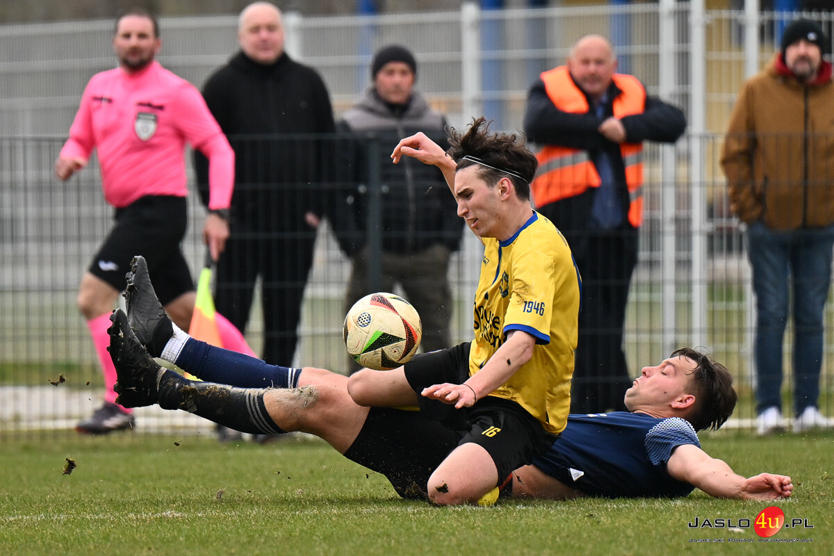Ostoja Kołaczyce - Jasiołka Świerzowa 3:0