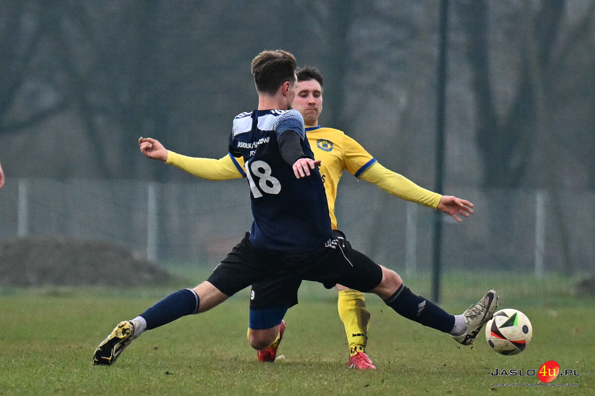 Ostoja Kołaczyce - Jasiołka Świerzowa 3:0