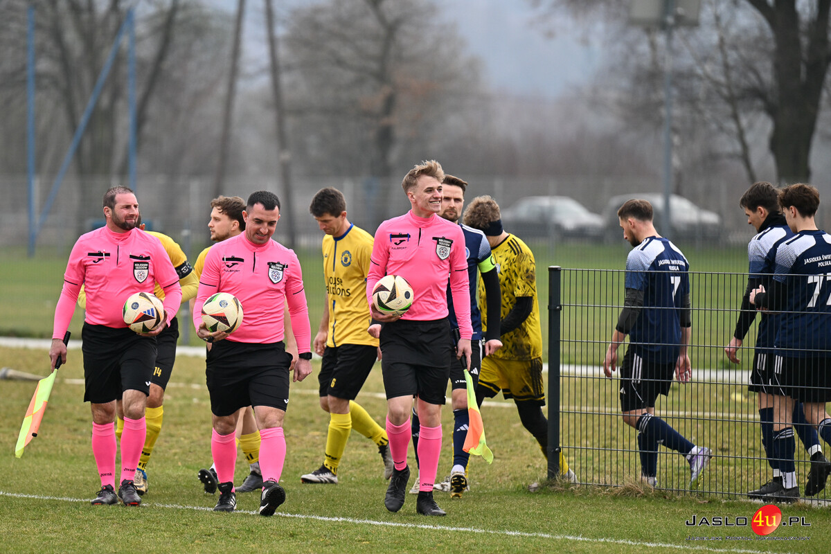 Ostoja Kołaczyce - Jasiołka Świerzowa 3:0