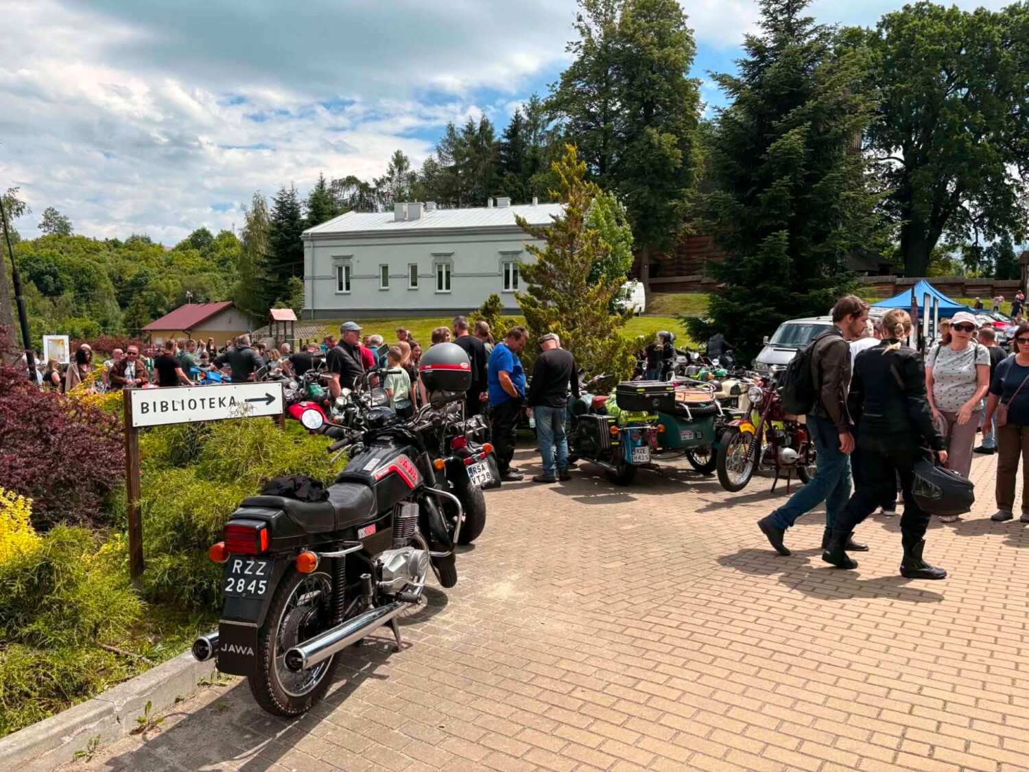 II Zlot Samochodów Zabytkowych