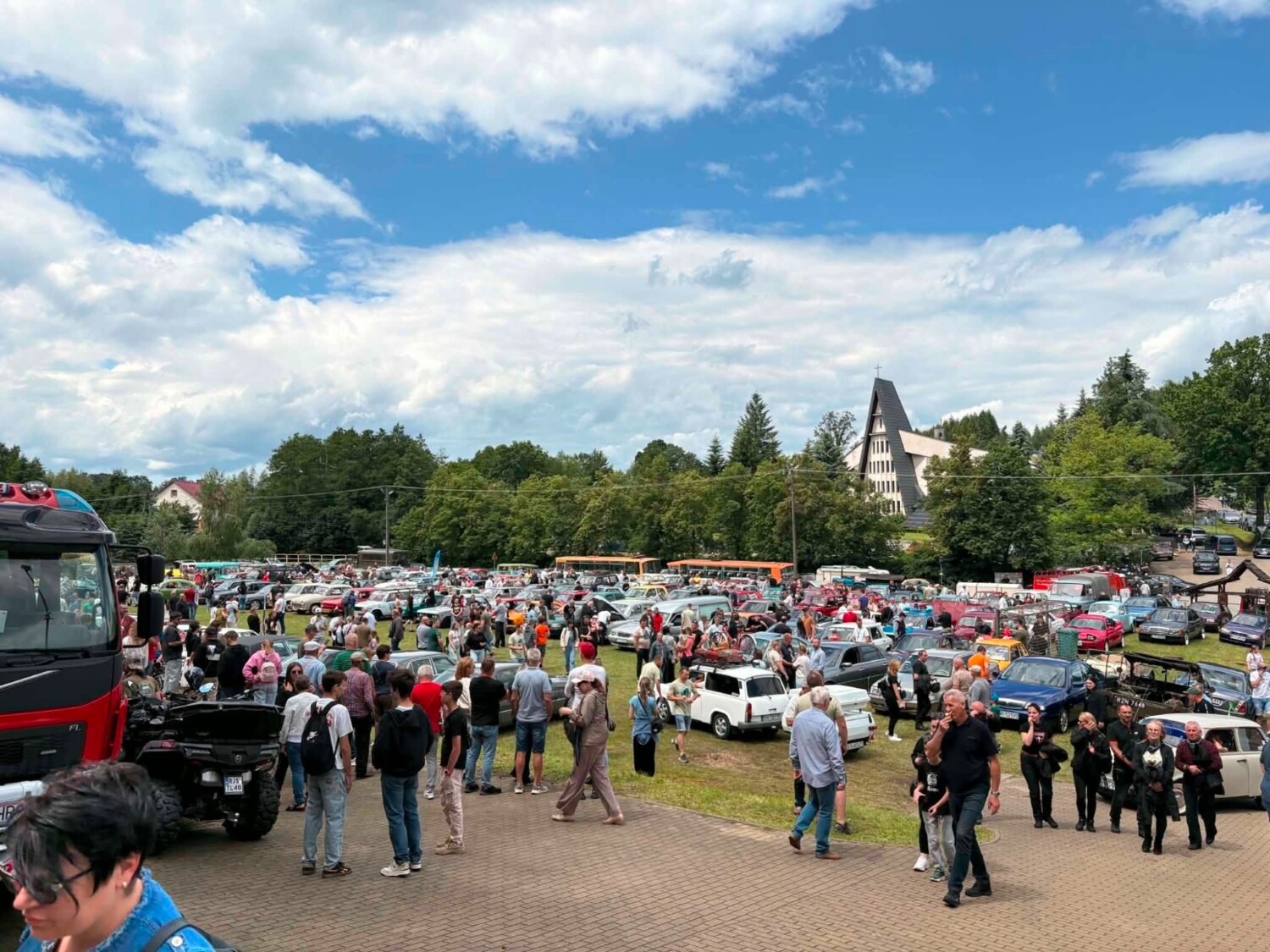 II Zlot Samochodów Zabytkowych
