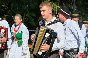 Dożynki Gminy Dębowiec w Cieklinie