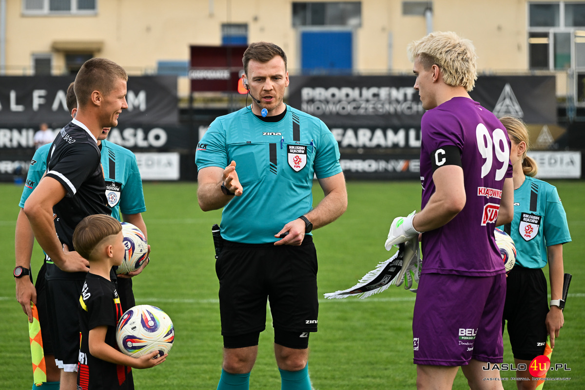JKS Czarni Jasło - KS Wiązownica 1:3