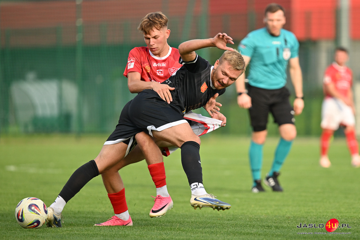 JKS Czarni Jasło - KS Wiązownica 1:3