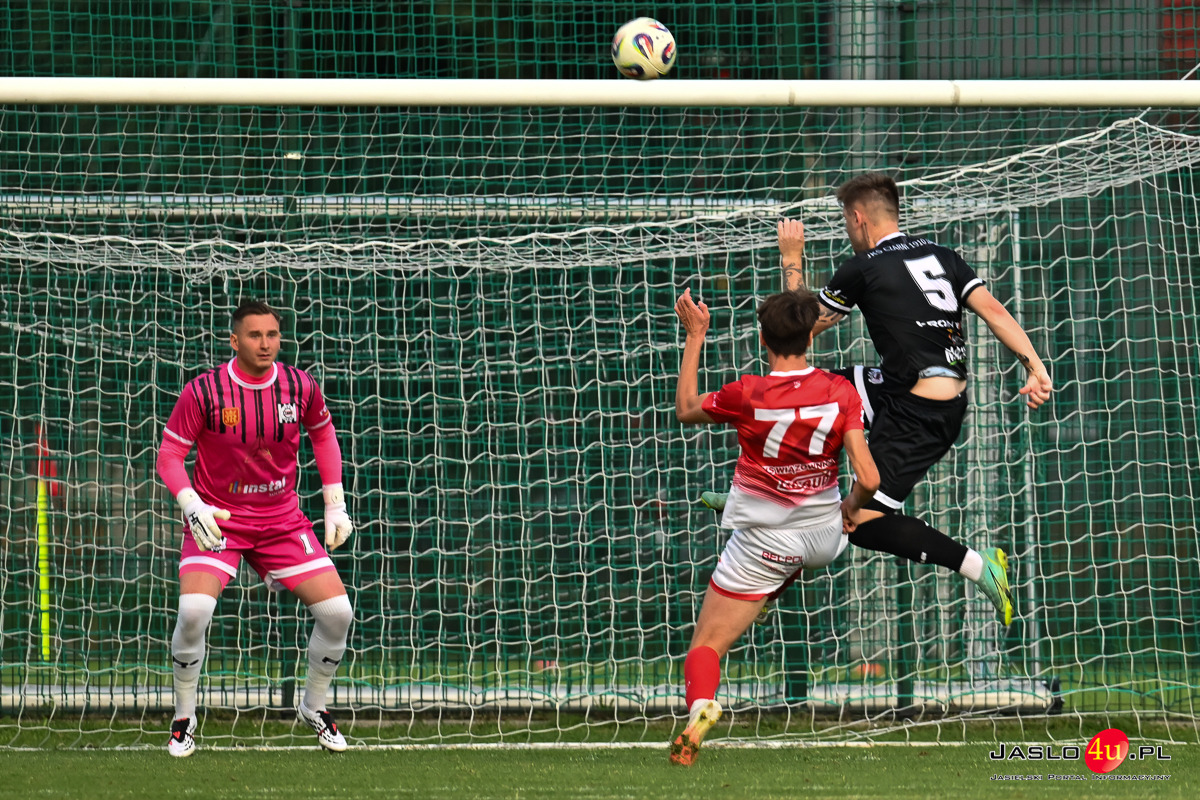 JKS Czarni Jasło - KS Wiązownica 1:3