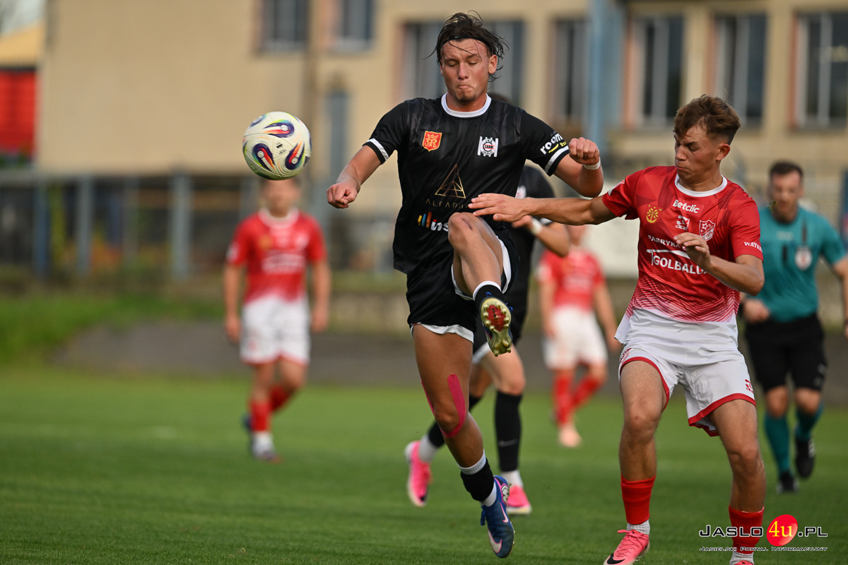JKS Czarni Jasło - KS Wiązownica 1:3