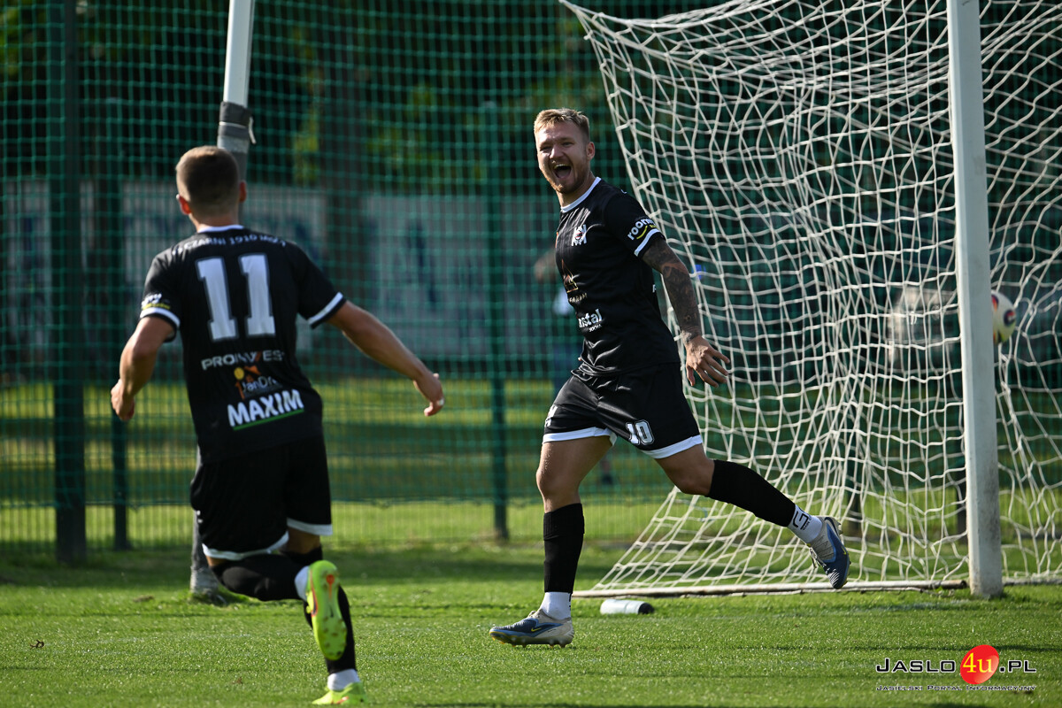 JKS Czarni Jasło - Legion Pilzno 2:1