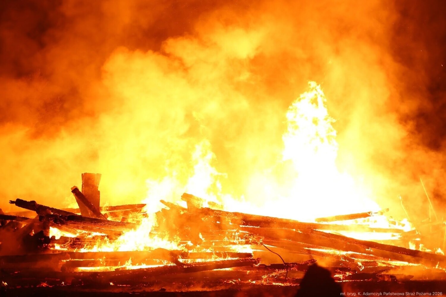 Pożar kościoła z Bączala Dolnego w skansenie w Sanoku