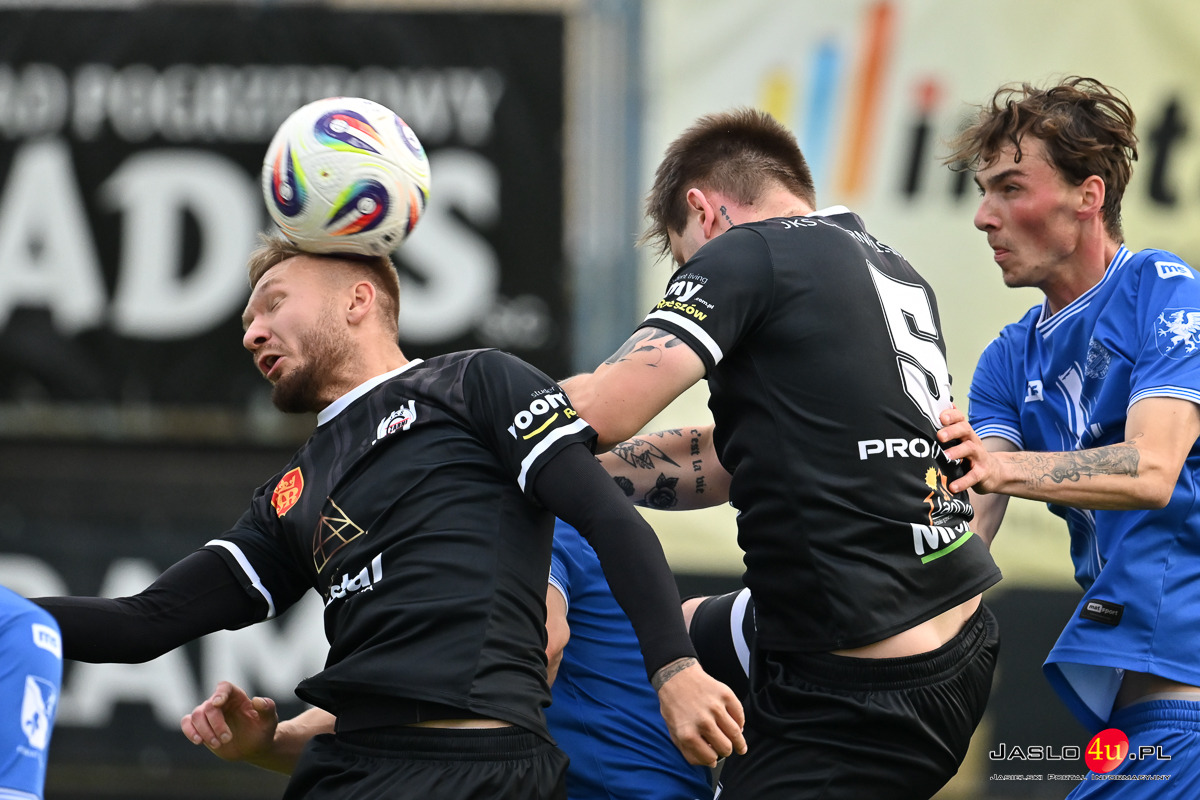JKS Czarni Jasło - Igloopol Dębica 1:2