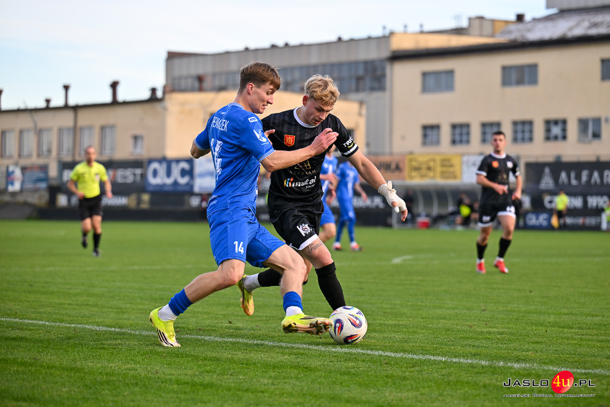 JKS Czarni Jasło - Igloopol Dębica 1:2